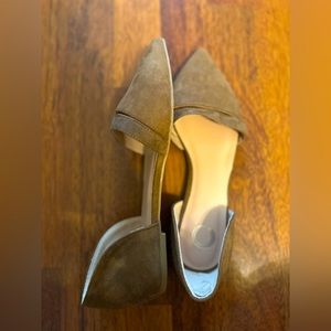 Flats - Size 9 - Never Worn